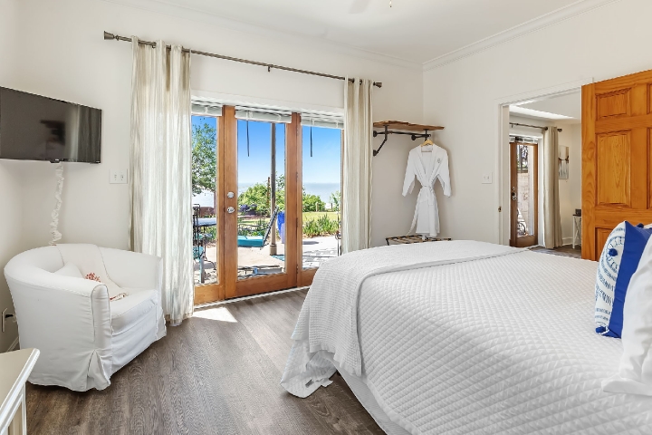 2-BR Dogwood Suite on ground floor at Jubilee Suites on Mobile Bay