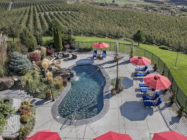 pool