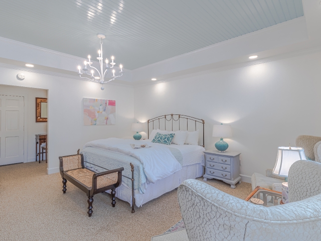 Elegant King Room