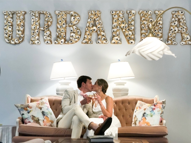 Urbanna Wedding Kiss