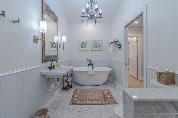 Jacuzzi tub in spacious and luxurious suite bathroom
