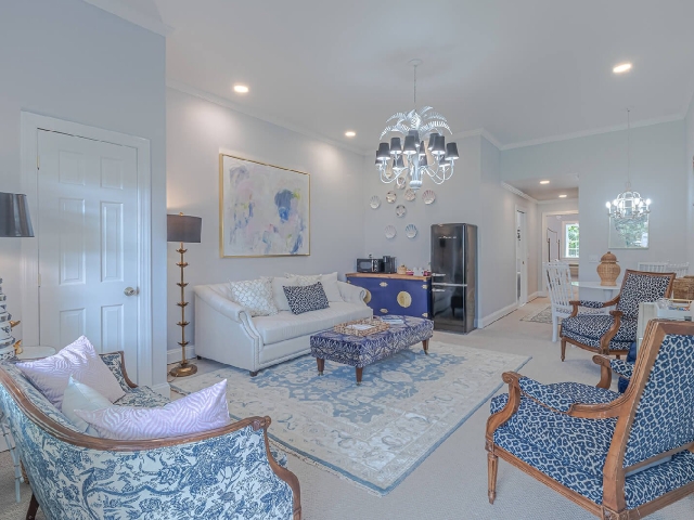 suite from door