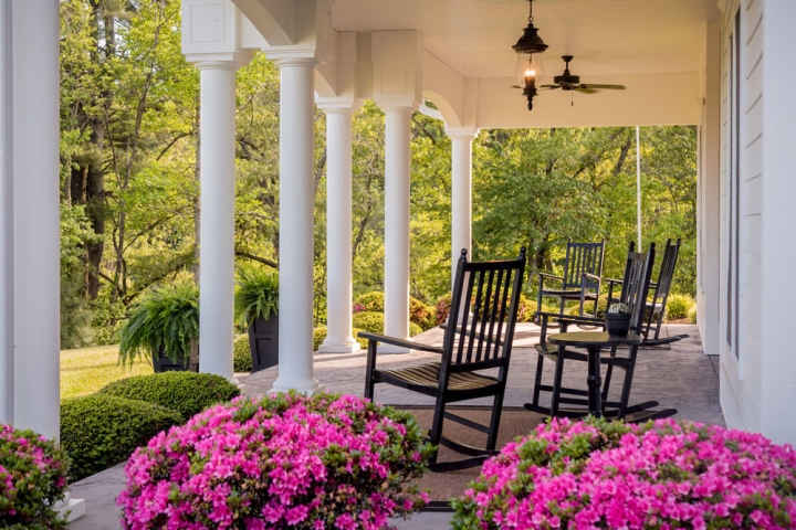 Front porch spring