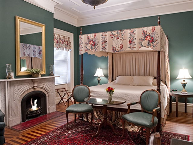 Fireplace in Mini Suite