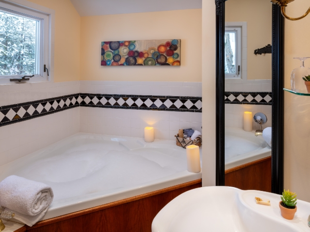 The Pony [Express] en suite