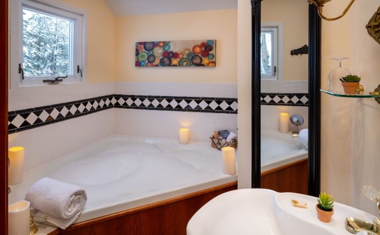 The Pony [Express] en suite