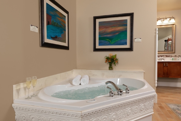 guestroom whirlpools