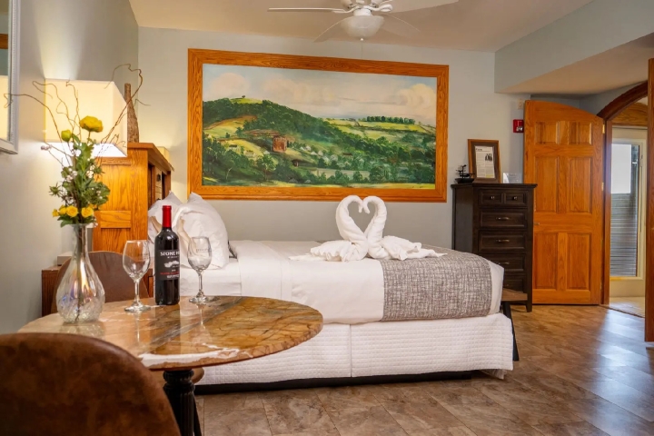 Chambourcin Spa Suite