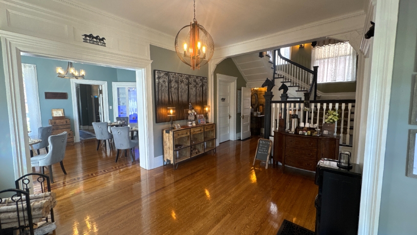 Foyer - 1