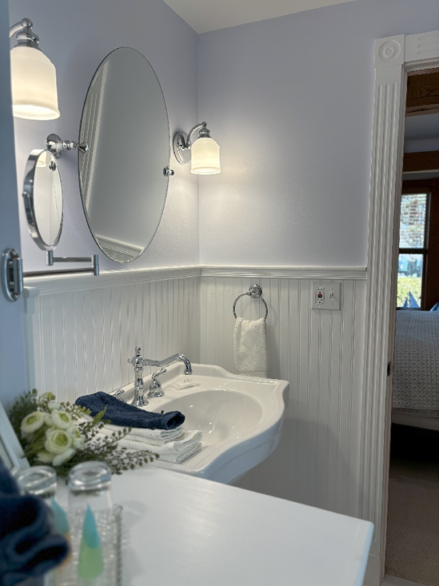 Admiral bathroom