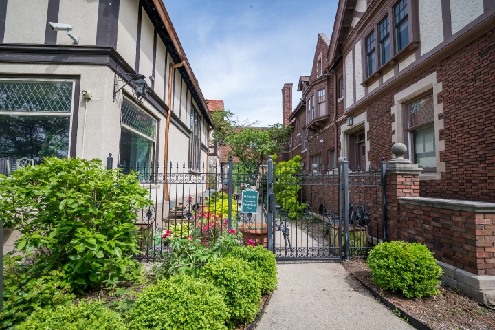 Private Courtyard