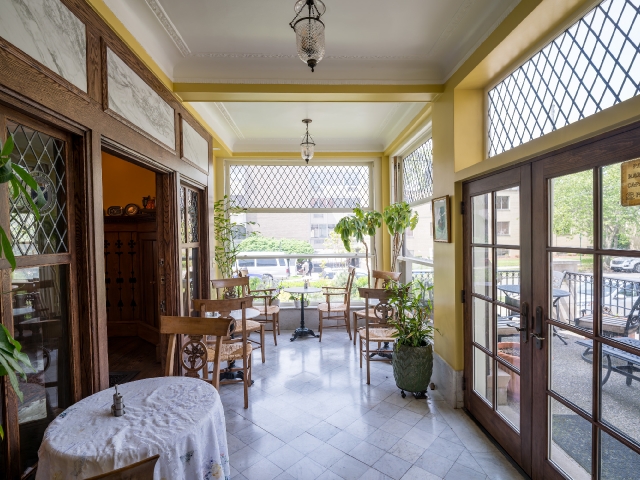 Sunroom Yellow
