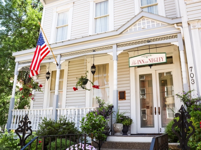 1Front of Inn