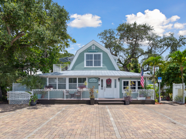 Seaglass Inn