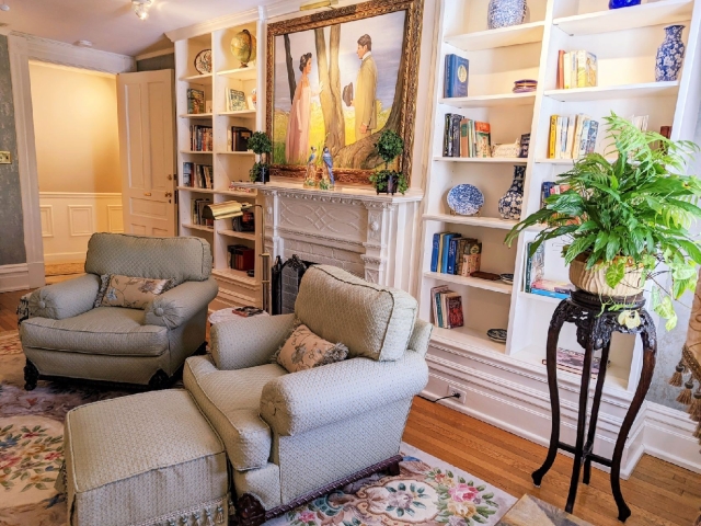 The Somewhere in Time suite Sitting Room (19.5 ft long)