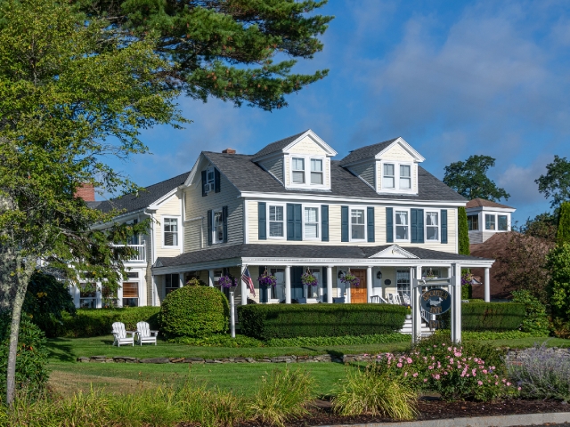 1Front of house